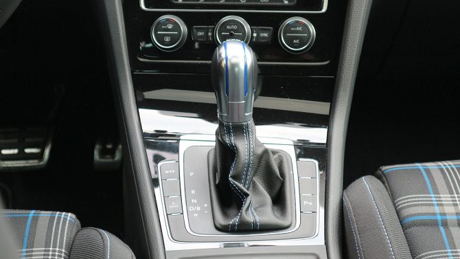 Volkswagen Golf GTE, dane techniczne, specyfikacja, bateria, czas ładowania, akumulator, moc, wtyczka, złącze, osiągi, zasięg (10)